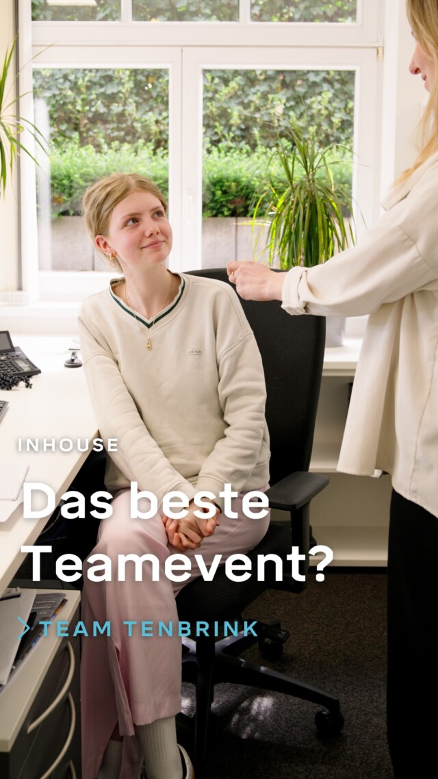 Ende des Monats steht wieder ein großes Event für uns an! 🤫 
Wir haben bei unseren Kolleginnen und Kollegen nachgefragt, welches Event für sie bisher das beste war. Die Antworten zeigen: Bei Tenbrink bleibt vor allem das Miteinander in Erinnerung.

Jetzt sind wir gespannt, was uns am 25.06. erwartet. Natürlich nehmen wir euch mit und zeigen im Nachgang, was passiert ist. Mal sehen, ob dieses Event danach ganz oben auf der Liste steht! 

#tenbrink #generalunternehmer #teamevents #fragerunde #stadtlohn