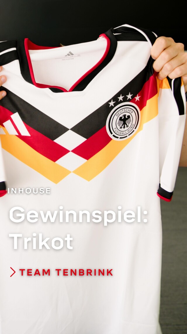 GEWINNSPIEL IST BEENDET 🇩🇪⚽️
 
Wir verlosen ein Deutschland Trikot passend zum ersten Deutschlandspiel am Sonntag!
 
So könnt ihr teilnehmen:
1. Diesen Beitrag liken
2. Diesen Beitrag in deine Story posten
3. Unserem Tenbrink-Account hier auf Instagram folgen
4. Zwei Freunde in den Kommentaren markieren
 
Der Gewinner wird zufällig am 11.06.2026 um 15:00 Uhr ausgelost und anschließend per Direktnachricht kontaktiert, so dass es am Freitag abgeholt werden kann!
 
Teilnahmebedingungen:
• Teilnahmeberechtigt sind Personen mit Wohnsitz in Deutschland.
• Das Gewinnspiel startet am 09.06.2026 und endet am 11.06.2026 um 15:00 Uhr.
• Der Rechtsweg ist ausgeschlossen.
• Eine Barauszahlung des Gewinns ist nicht möglich.
• Mehrfachteilnahmen sind nicht gestattet.
• Mit der Teilnahme erklärt ihr euch mit den Teilnahmebedingungen einverstanden.
Alles weitere findet ihr unter www.tenbrink.de/gewinnspiel/
 
Haftungsausschluss:
Dieses Gewinnspiel steht in keiner Verbindung zu Meta (Facebook, Instagram) und wird in keiner Weise von diesen Unternehmen gesponsert, unterstützt oder organisiert.

Viel Glück!🍀 

#tenbrink #gewinnspiel #stadtlohn #wm2026 deutschlandtrikot