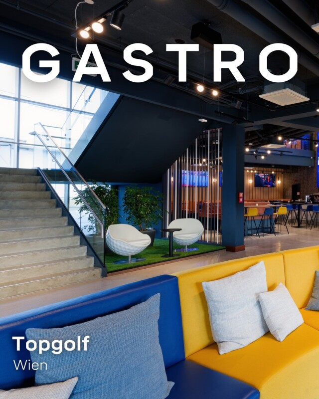 @topgolfwien – Sport, Spaß und Gemeinschaft in neuem Ambiente

Nur wenige Minuten vom Wiener Stadtzentrum entfernt hat Topgolf mit seiner ersten österreichischen Anlage ein neues Highlight geschaffen. Für dieses spannende Projekt durften wir von Tenbrink den Innenausbau der Gästebereiche übernehmen, von der Planung bis zur finalen Umsetzung.

In unserer eigenen Produktion in Stadtlohn haben wir maßgeschneiderte Möbel gefertigt, die höchsten Qualitäts- und Präzisionsansprüchen gerecht werden. Die 102 Bays wurden mit gemütlichen Loungemöbeln oder Hochtischen ausgestattet, dazu kommen zwei Bars, von denen eine mit einer beeindruckenden Verkleidung aus 350 Hexagonfliesen im 3D-Effekt besticht.

Besondere Herausforderungen waren die Koordination unzähliger Materialanlieferungen sowie die Einhaltung der österreichischen Brandschutzvorgaben, die über die EU-Standards hinausgehen. Dank unseres flexiblen Schicht- und Produktionssystems, der sogenannten Swinging Production, konnten wir flexibel auf kurzfristige Änderungen reagieren und enge Zeitpläne einhalten. So wurde das Projekt in Rekordzeit realisiert.

Eine enge Zusammenarbeit mit dem Hochbaugeneralunternehmer war dabei entscheidend für den reibungslosen Ablauf und den Erfolg des Vorhabens. Das Ergebnis ist ein moderner und einladender Ort, der Sport, Gemeinschaft und Entertainment auf einzigartige Weise verbindet.